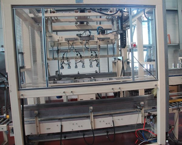 抓（zhuā）取式裝箱機-1