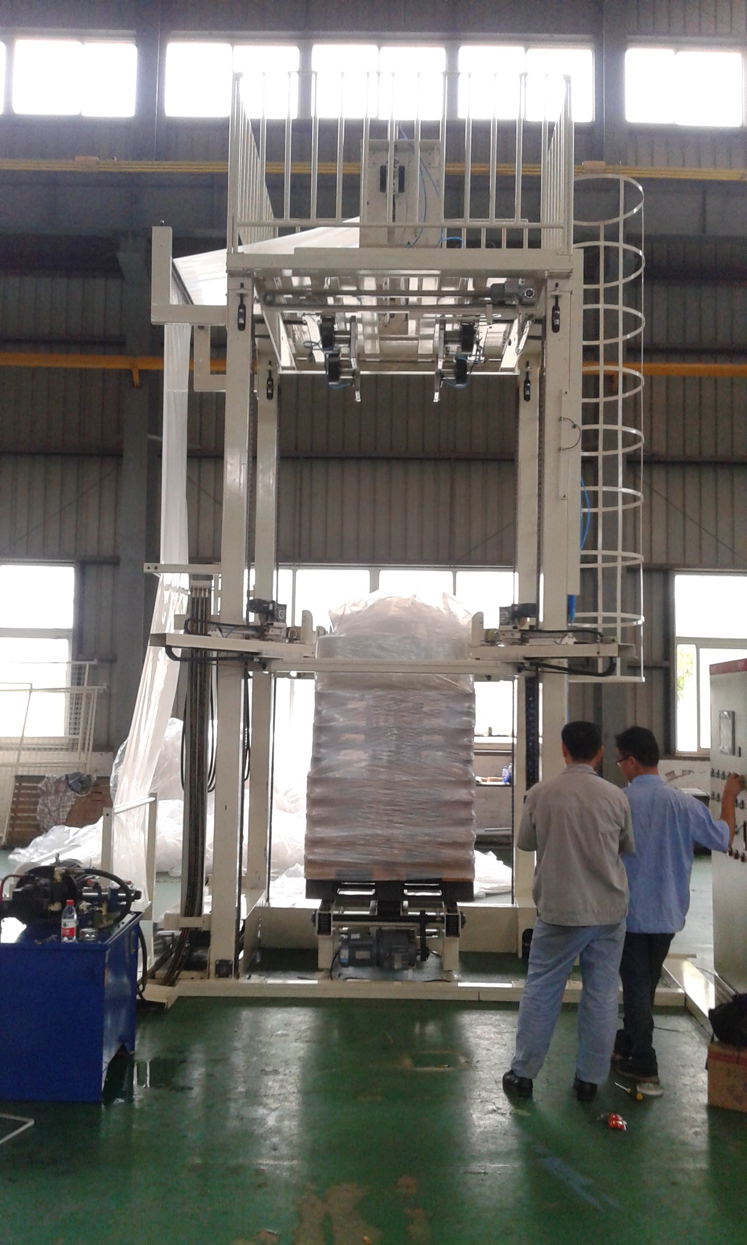 托盤套（tào）膜機-1